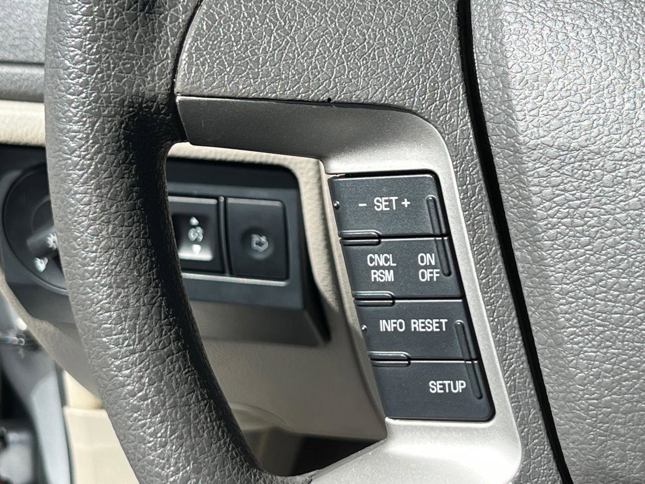 Used 2010 Ford Fusion SE FWD image 19