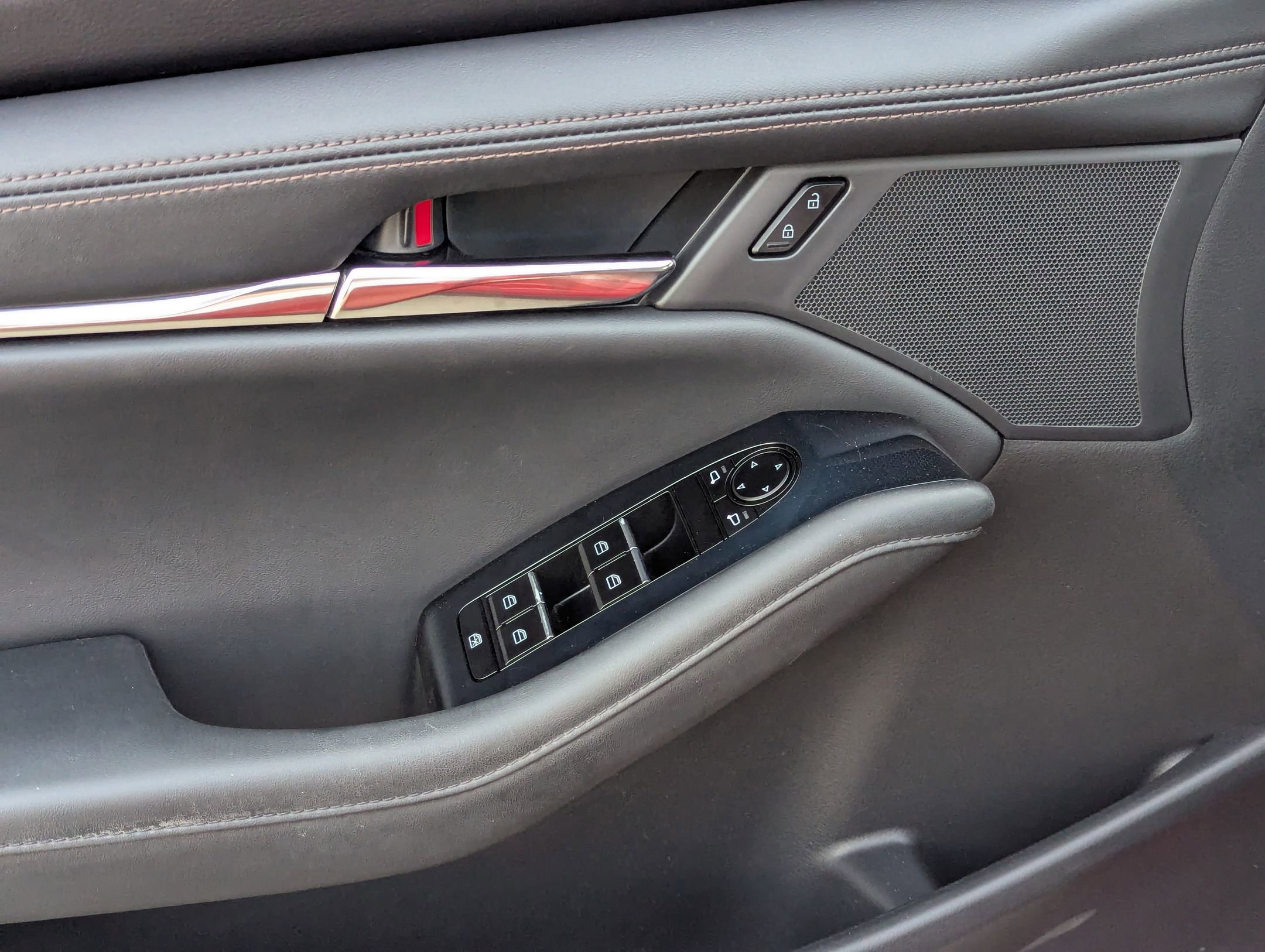 Used 2019 MAZDA MAZDA3 Sedan image 11