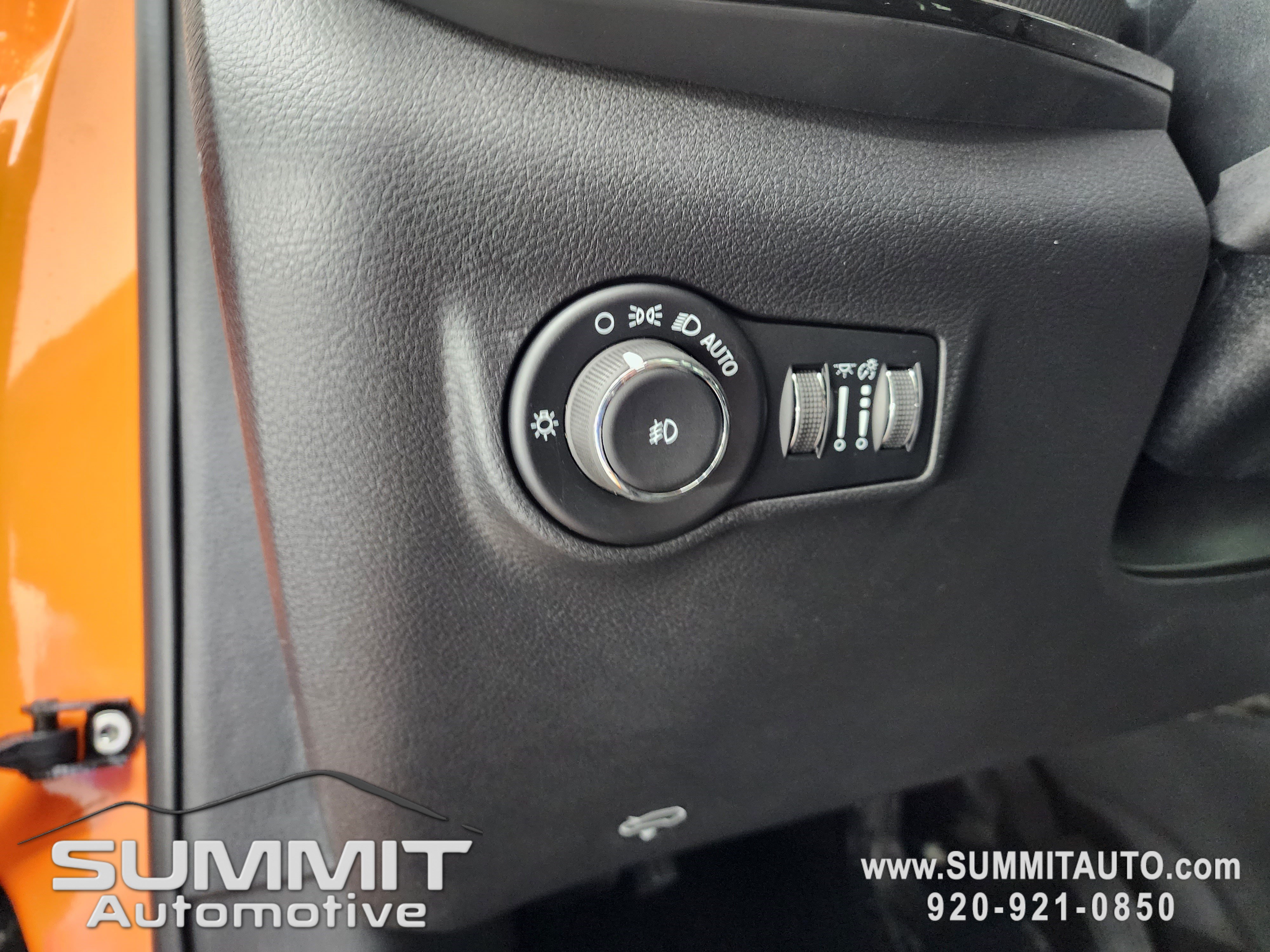 New 2026 Jeep Compass Latitude w/ Sun and Sound Group AWD/4WD image 43