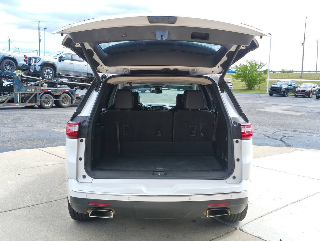 Used 2019 Chevrolet Traverse Premier FWD image 13