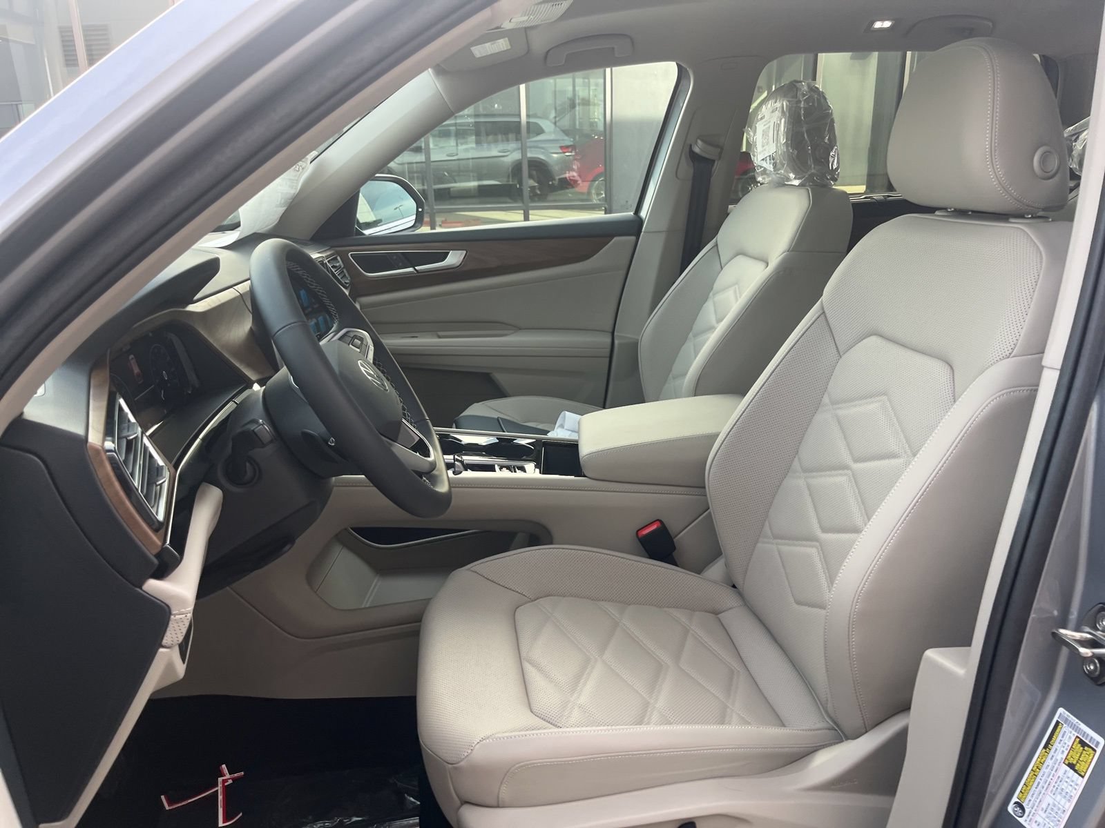 New 2026 Volkswagen Atlas SE FWD image 23