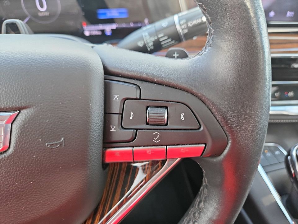 Used 2023 Cadillac Escalade ESV Premium Luxury AWD/4WD image 16