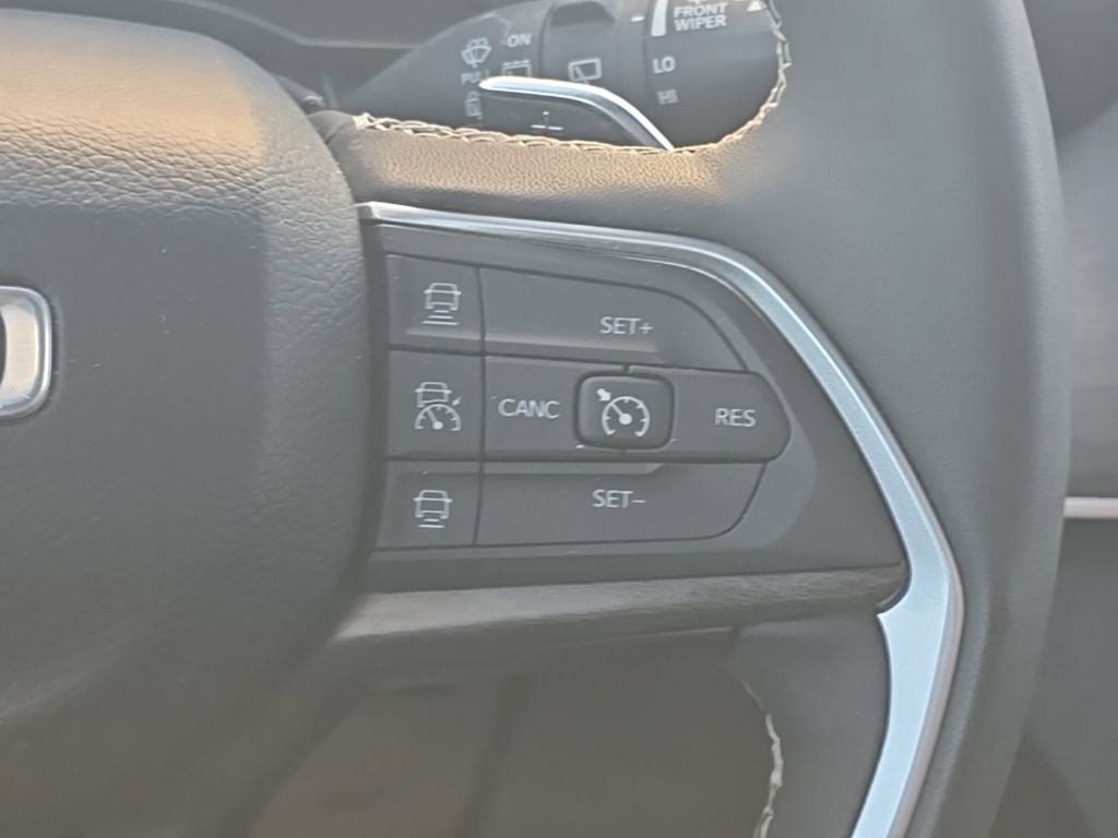 Used 2024 Jeep Grand Cherokee L Limited w/ Luxury Tech Group II AWD/4WD image 31