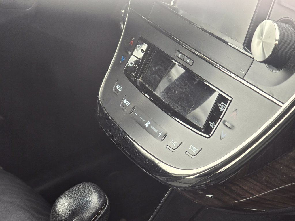 Used 2014 Toyota Avalon XLE FWD image 15