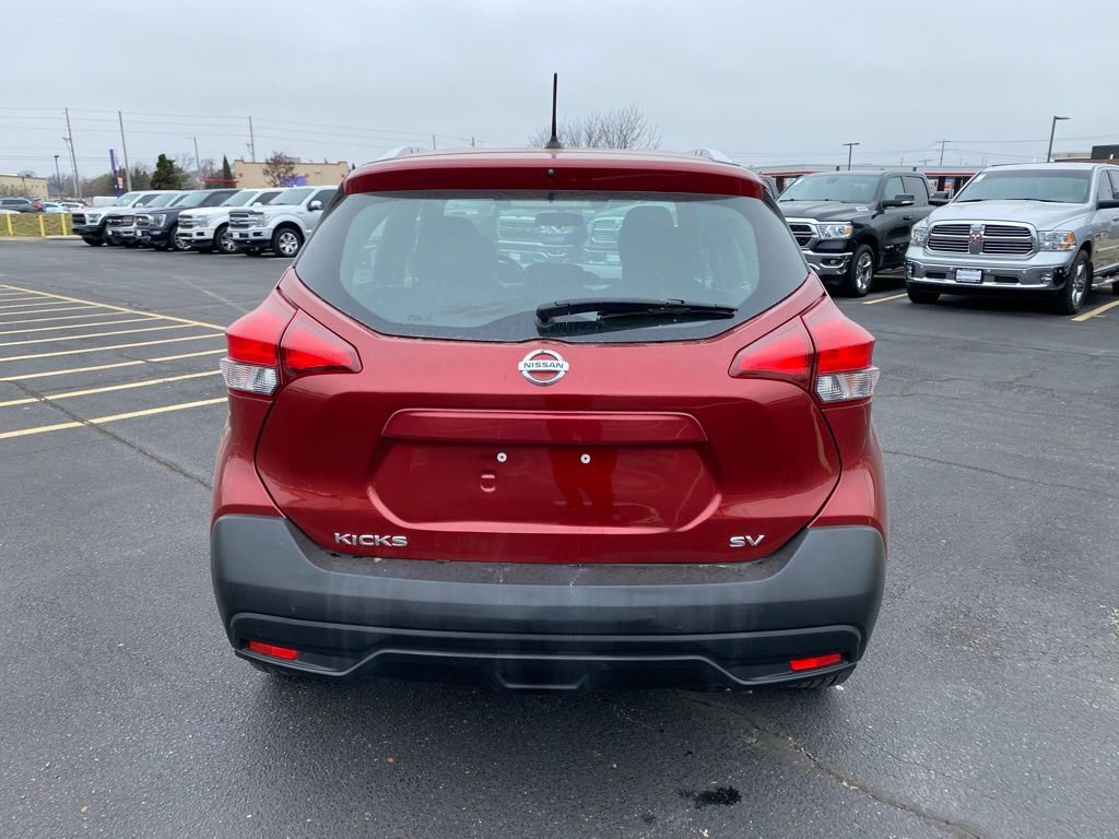 Used 2019 Nissan Kicks SV image 8