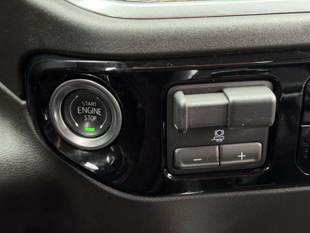 Used 2025 Chevrolet Silverado 1500 RST AWD/4WD image 20