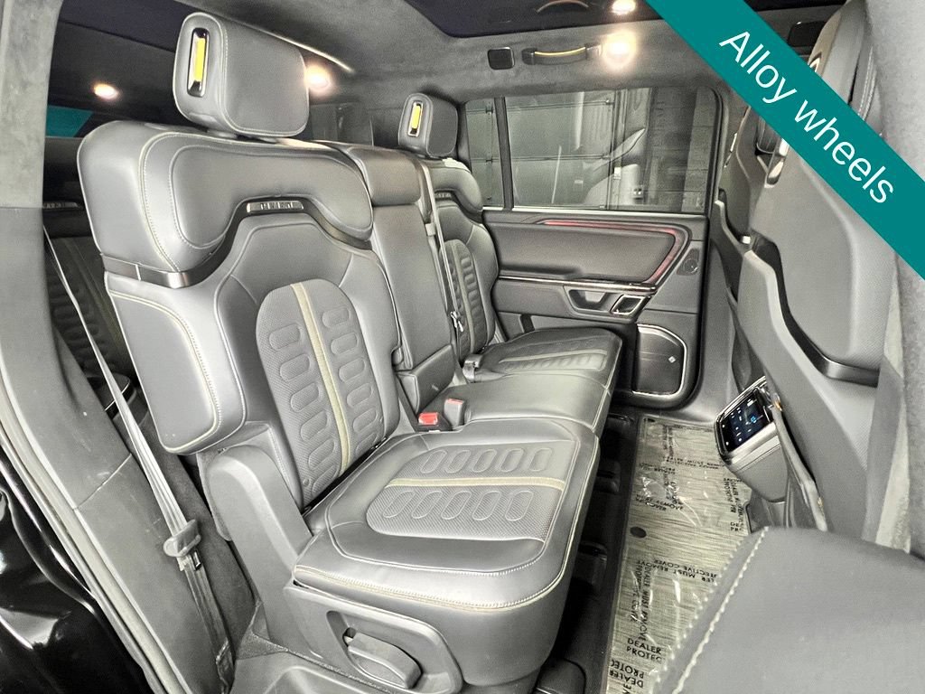 Used 2024 Rivian R1S Adventure AWD/4WD image 14