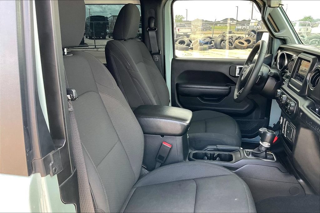 Certified 2023 Jeep Wrangler Sport AWD/4WD image 27