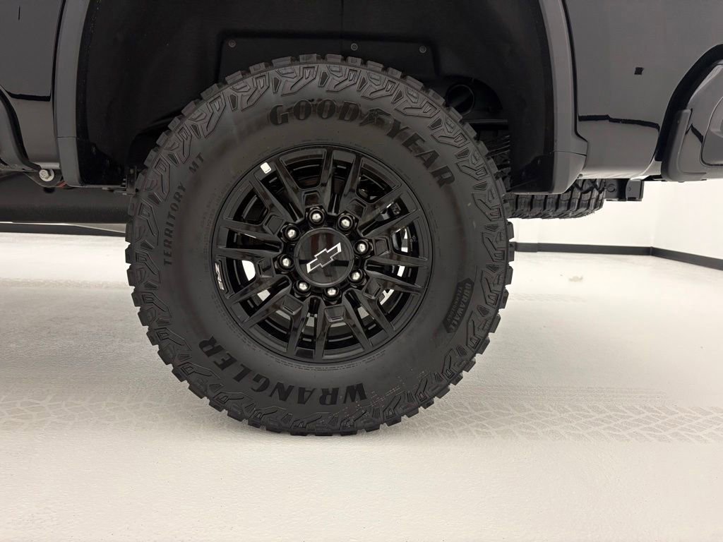 New 2026 Chevrolet Silverado 2500 ZR2 AWD/4WD image 32