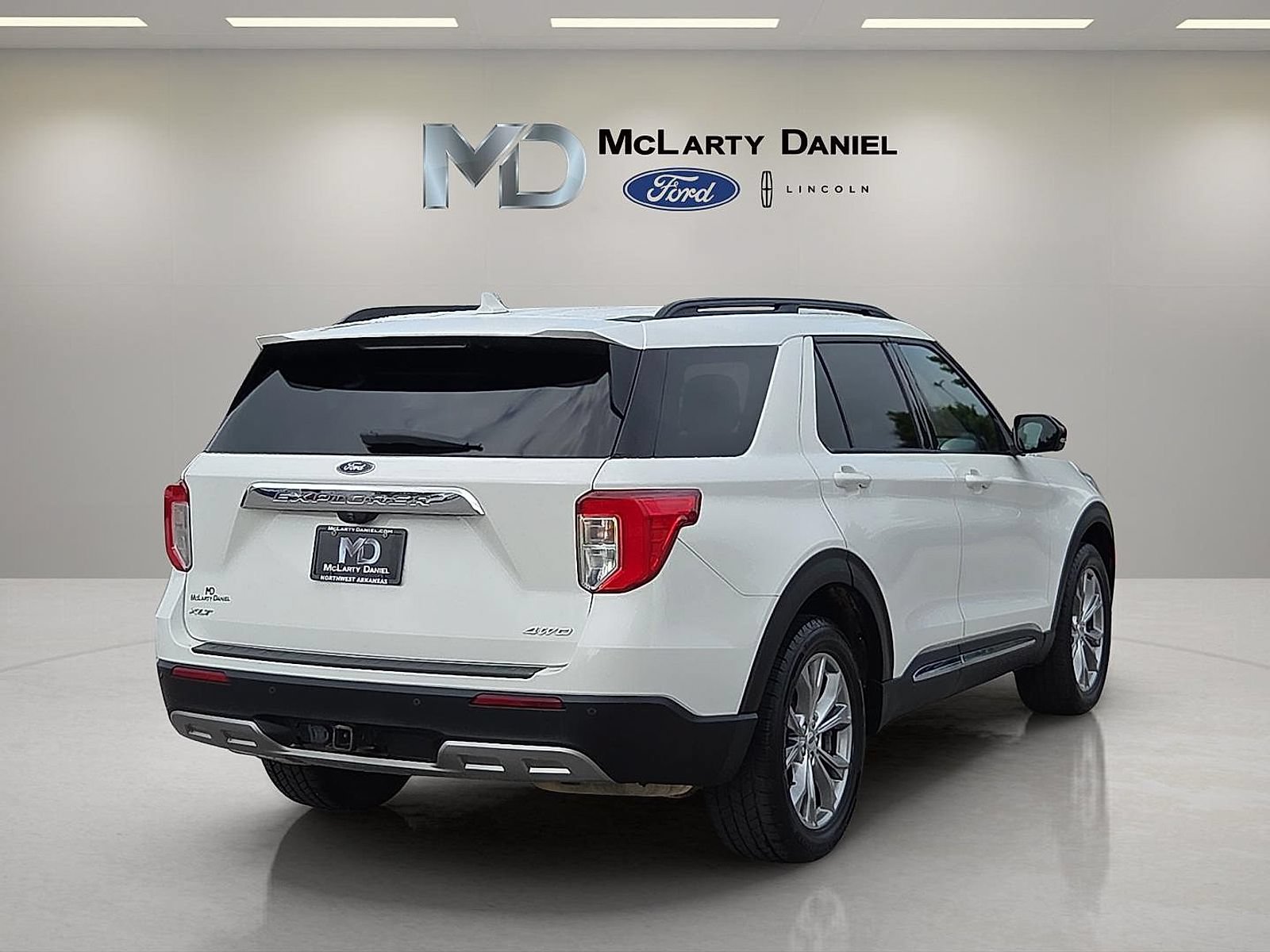 Certified 2023 Ford Explorer XLT w/ Equipment Group 202A AWD/4WD image 5