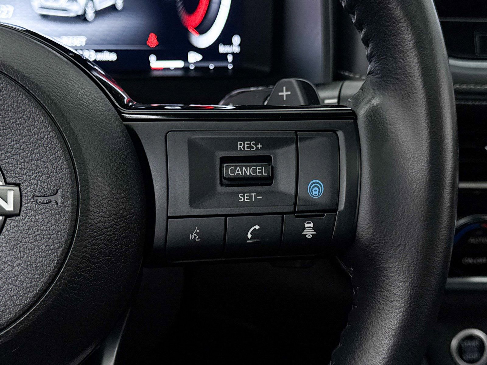 Used 2023 Nissan Rogue Platinum image 34