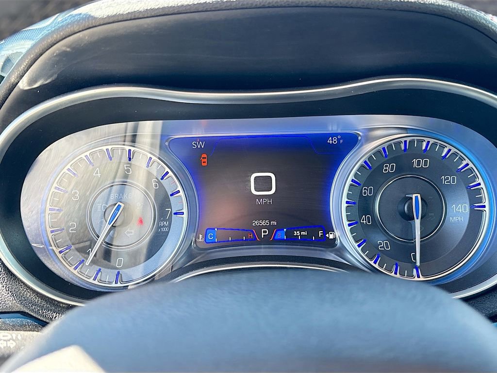 Used 2023 Chrysler 300 Touring w/ Sport Appearance Package image 12