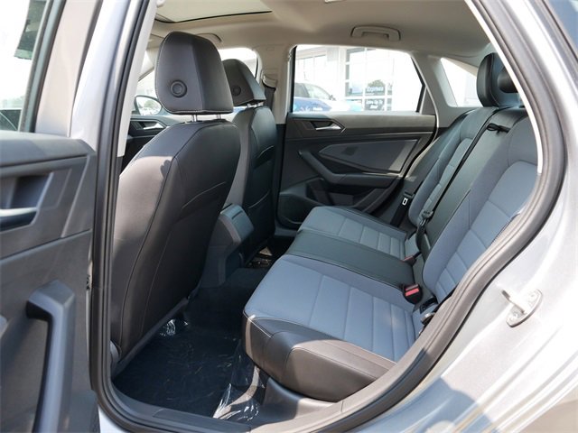 New 2025 Volkswagen Jetta SE image 8