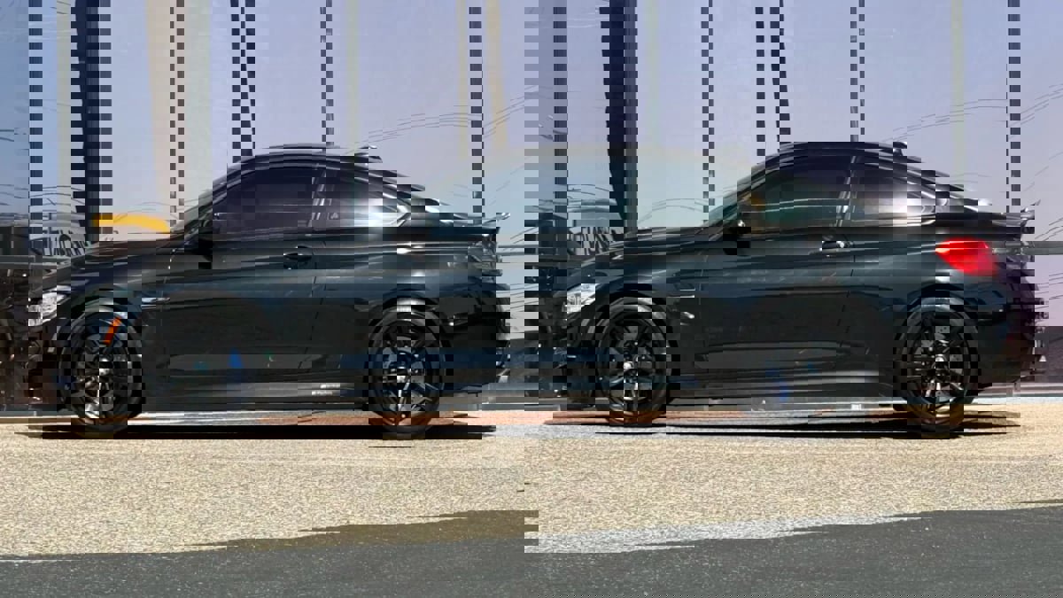 Used 2017 BMW M4 Coupe image 6