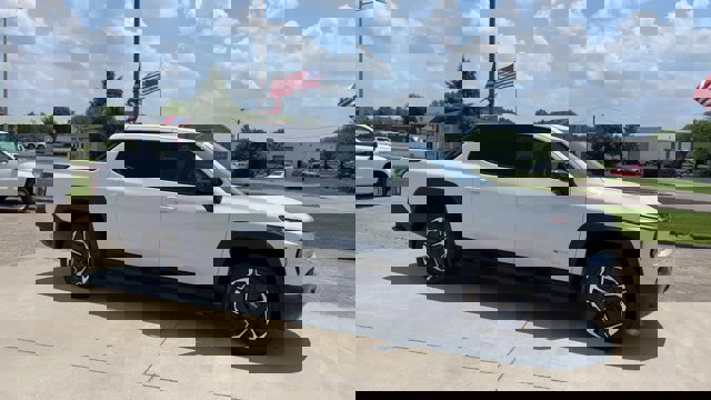 New 2026 Chevrolet Silverado EV LT image 2