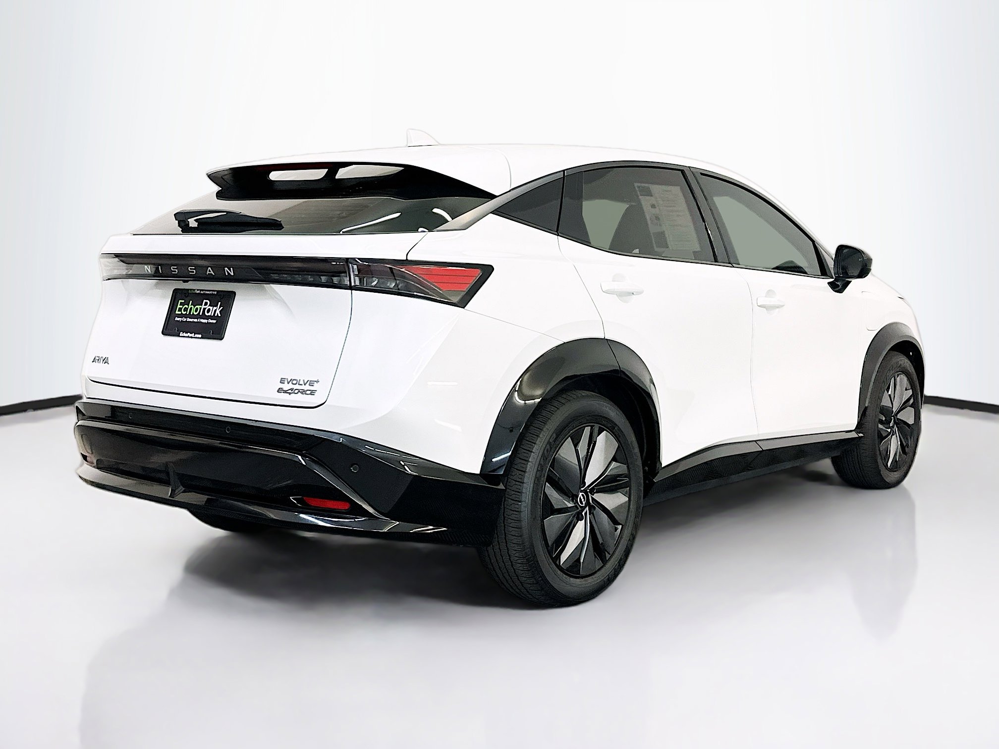 Used 2024 Nissan Ariya AWD image 9