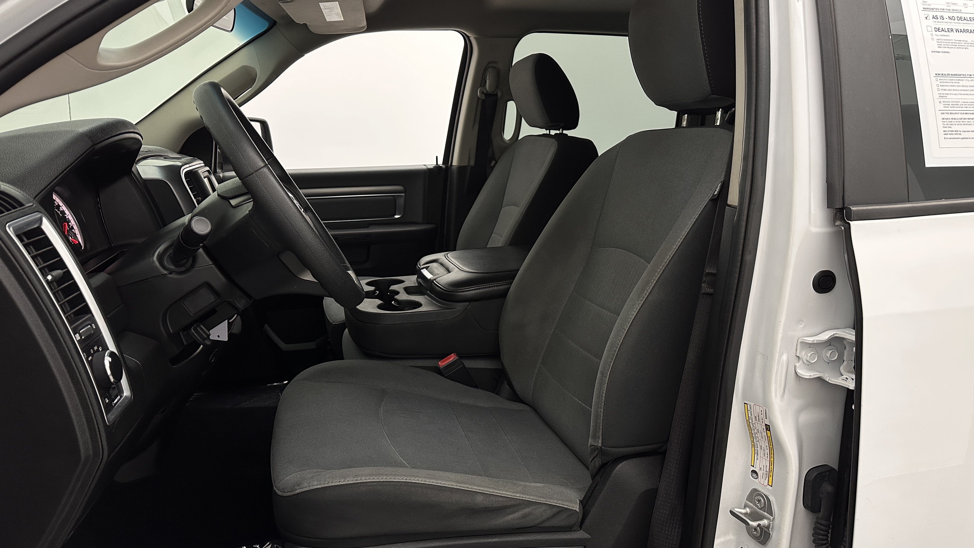 Used 2021 RAM 1500 Classic SLT RWD image 21