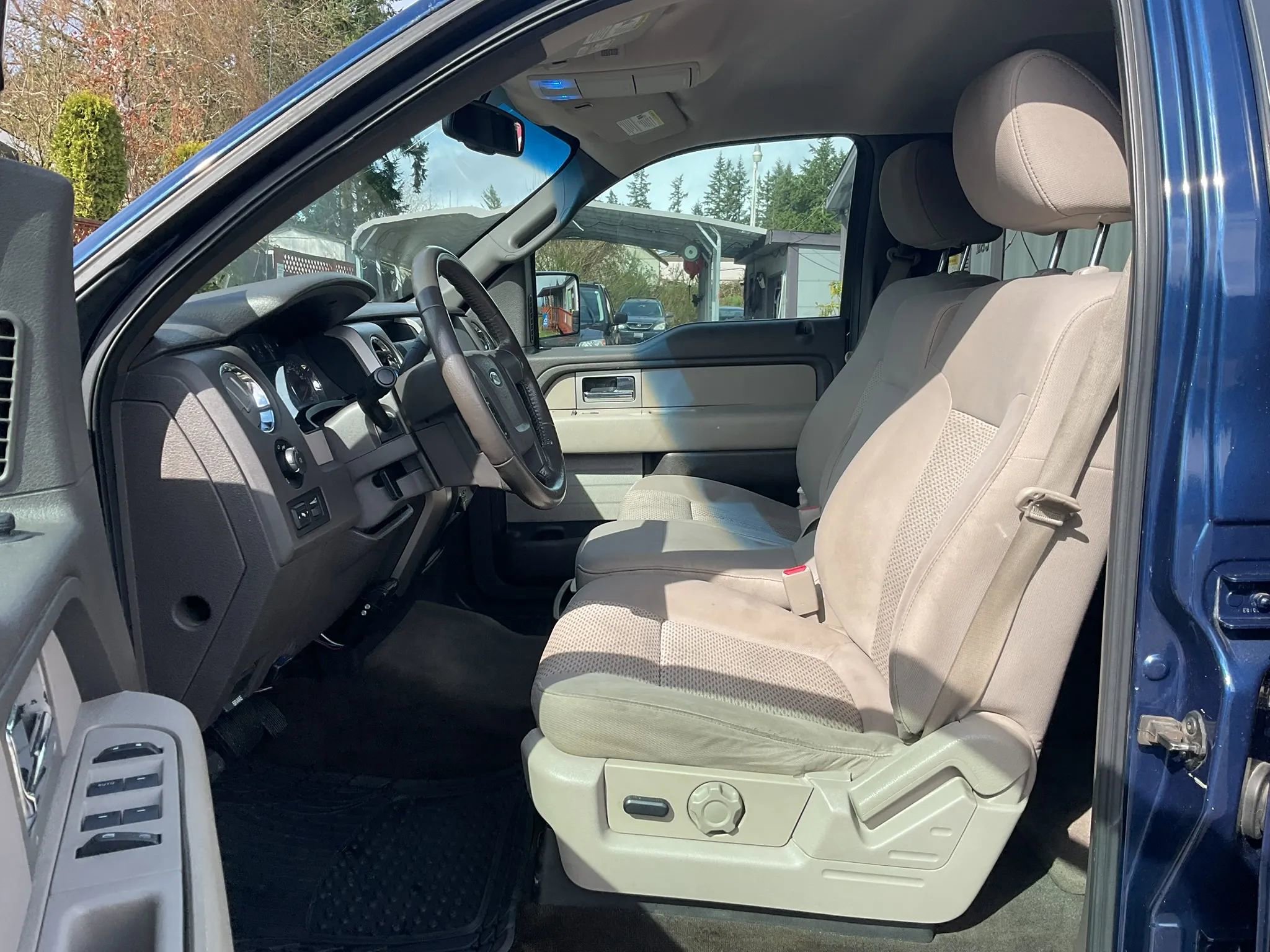 Used 2010 Ford F150 XLT image 10