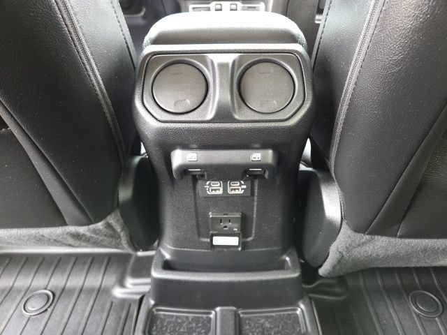 Used 2020 Jeep Wrangler Unlimited Sahara w/ Dual Top Group AWD/4WD image 48
