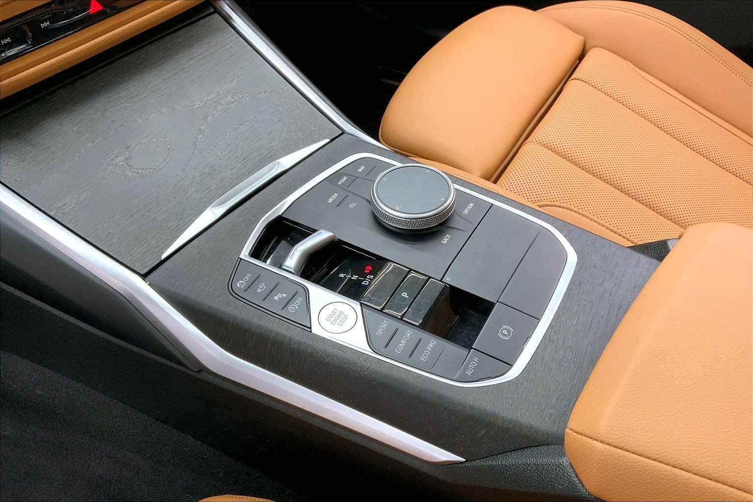 Used 2024 BMW 330i xDrive Sedan w/ Convenience Package image 22