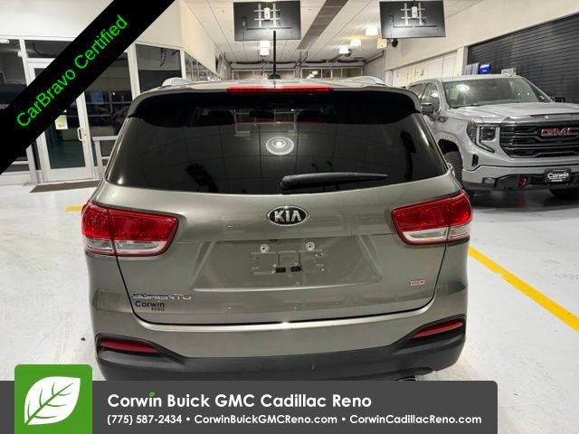 Used 2017 Kia Sorento FWD image 6