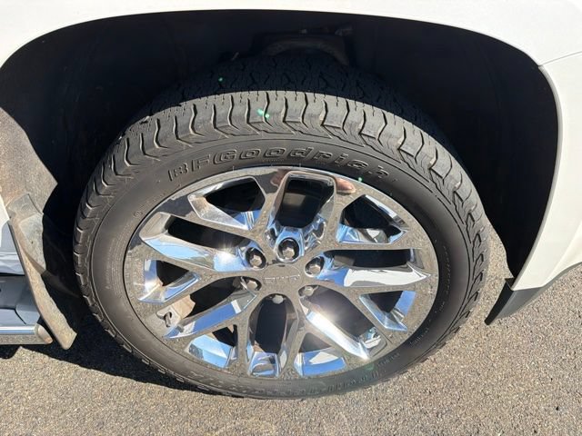 Used 2019 GMC Yukon SLT w/ HD Trailering Package AWD/4WD image 10
