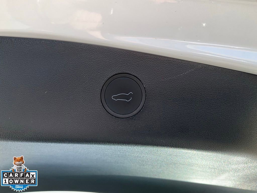 Used 2023 Tesla Model 3 Standard Range image 10