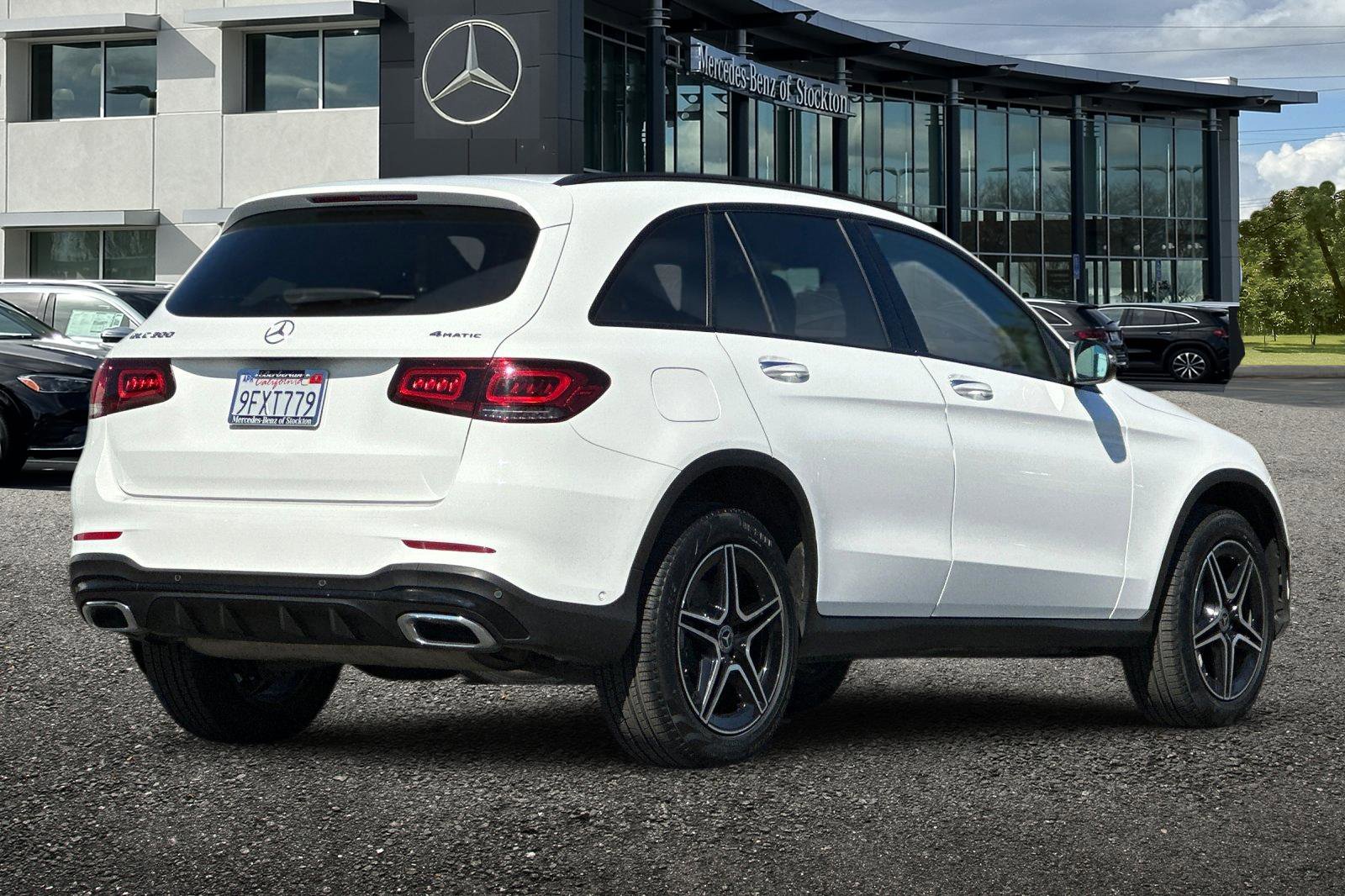 Used 2022 Mercedes-Benz GLC 300 4MATIC image 4