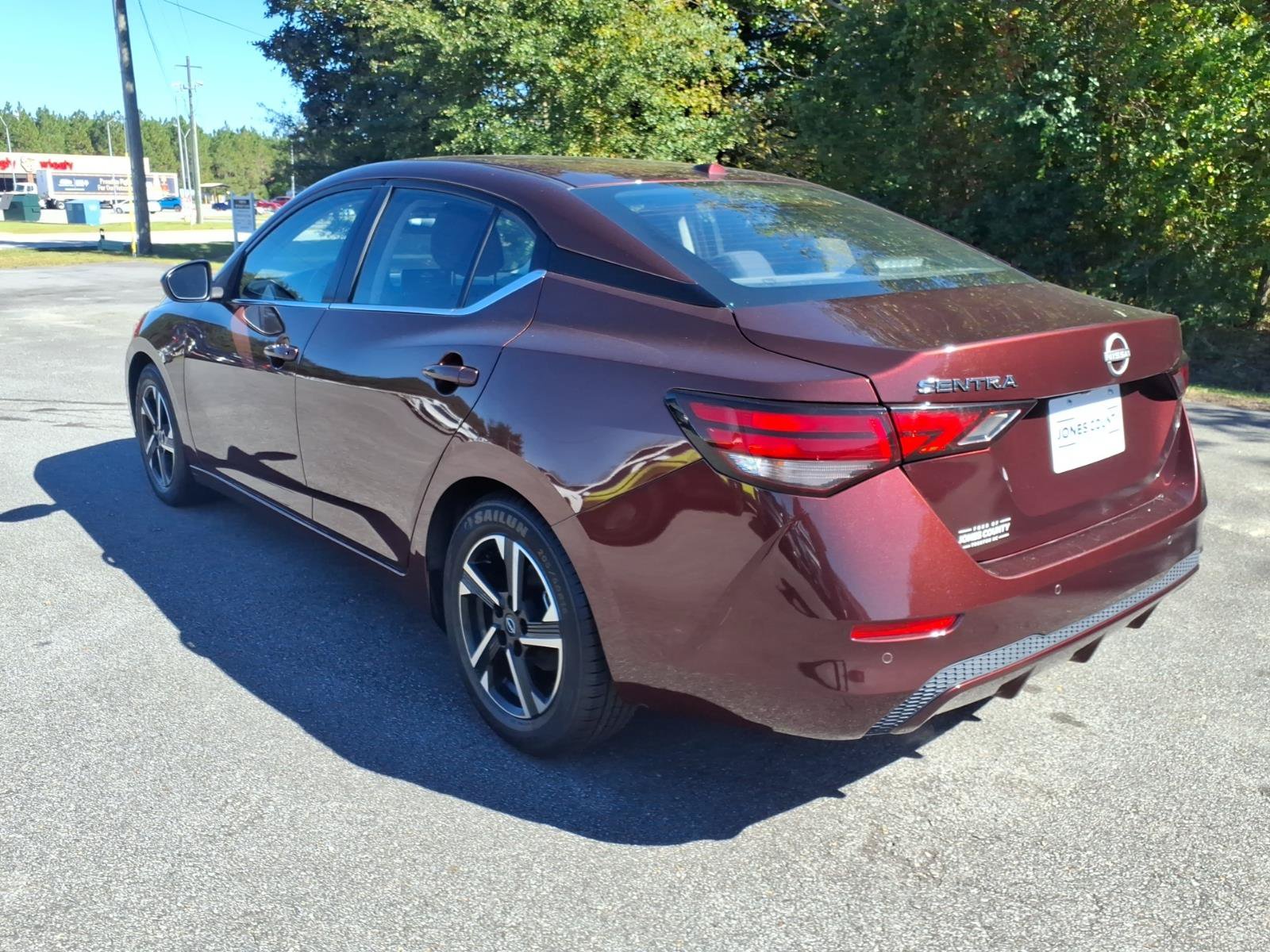 Used 2025 Nissan Sentra SV FWD image 4