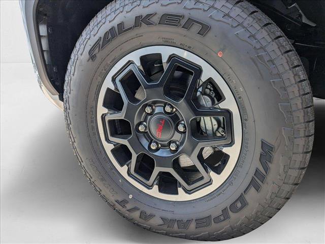 New 2025 Toyota Tacoma TRD Off-Road image 15