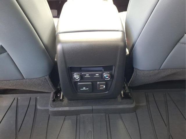 Used 2024 Buick Enclave Essence w/ Experience Buick Package AWD/4WD image 16