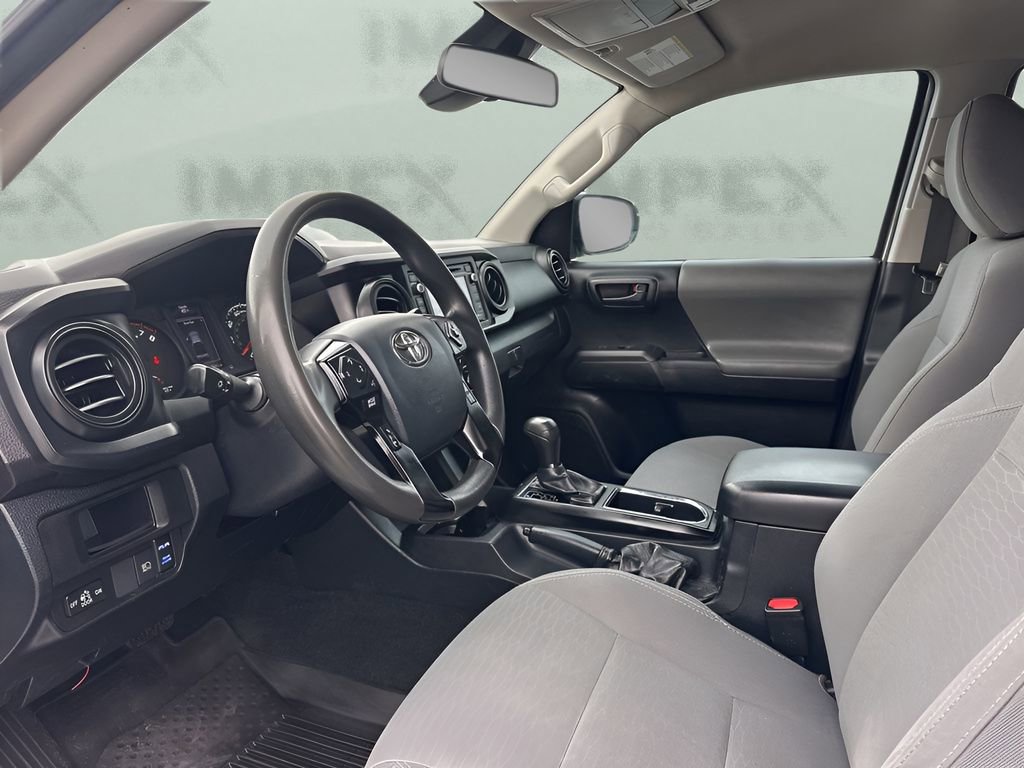 Used 2019 Toyota Tacoma SR image 9