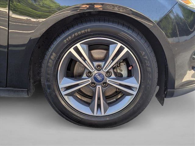 Used 2014 Ford Focus SE w/ SE Sport Package FWD image 13