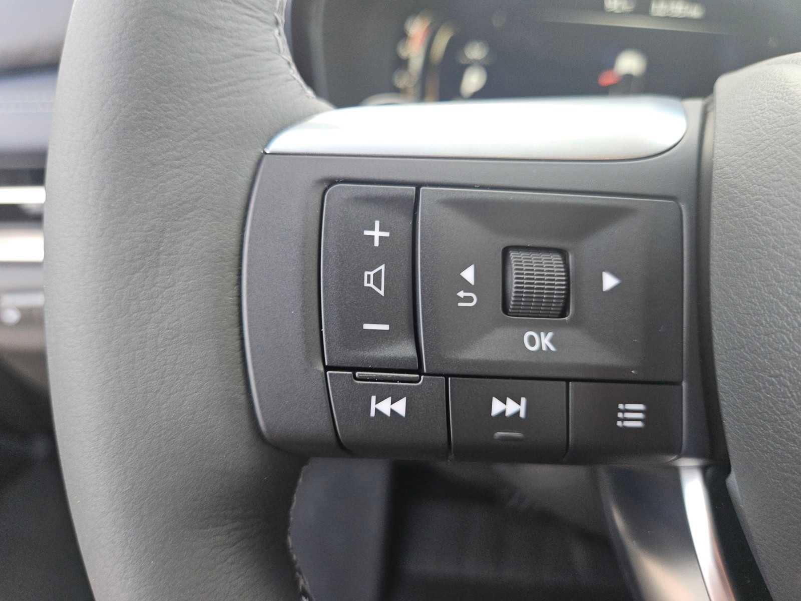 New 2026 INFINITI QX60 Luxe w/ Dark Cargo Package image 17