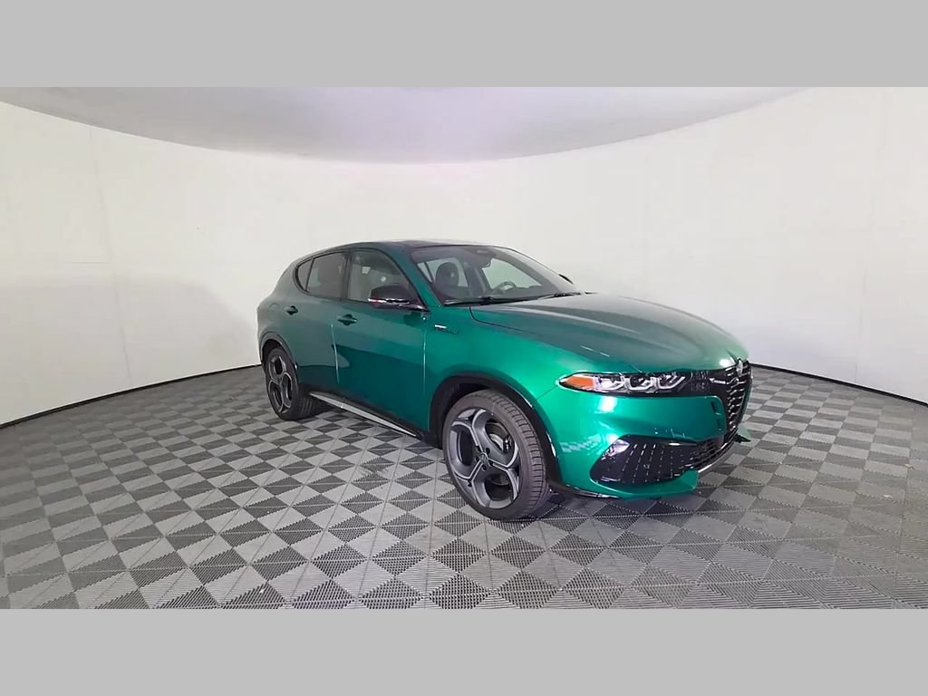 New 2026 Alfa Romeo Tonale w/ Active Assist Package AWD/4WD image 21