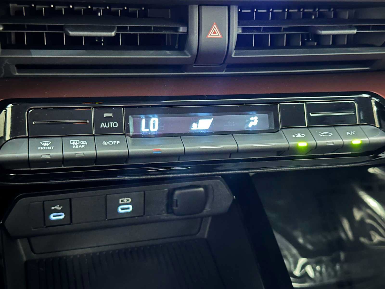 Used 2024 Toyota Prius Prime FWD image 15