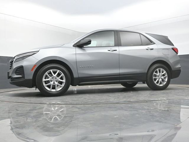Used 2024 Chevrolet Equinox LS w/ LS Convenience Package image 37