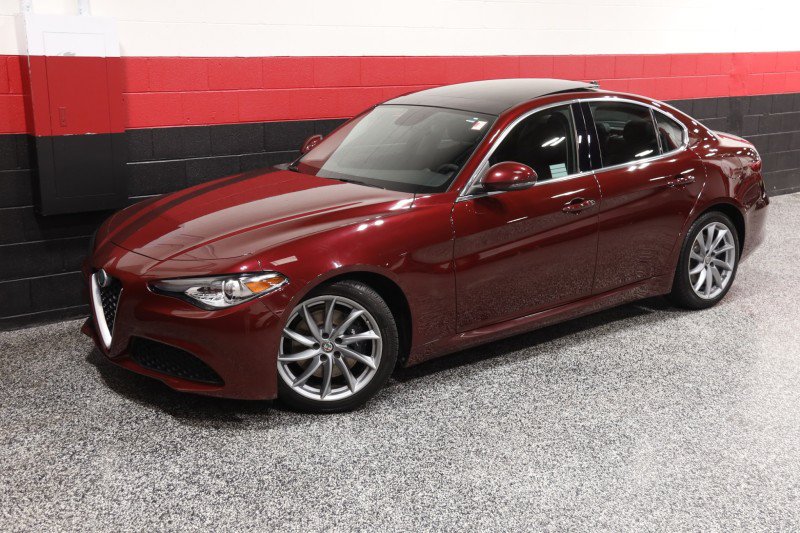 Used 2017 Alfa Romeo Giulia w/ Cold Weather Package RWD image 19