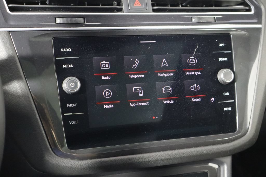 Used 2023 Volkswagen Tiguan SE R-Line FWD image 29