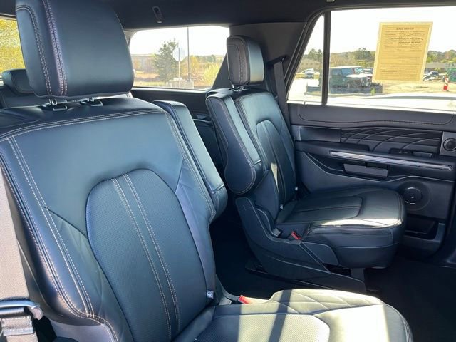 Used 2024 Ford Expedition Platinum AWD/4WD image 27