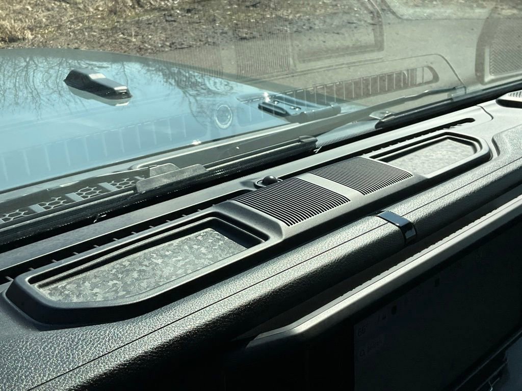 Used 2024 Jeep Gladiator Sport image 14