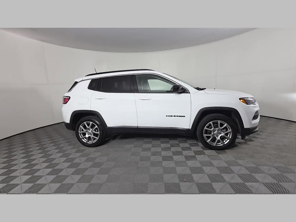 Used 2022 Jeep Compass Latitude AWD/4WD image 51