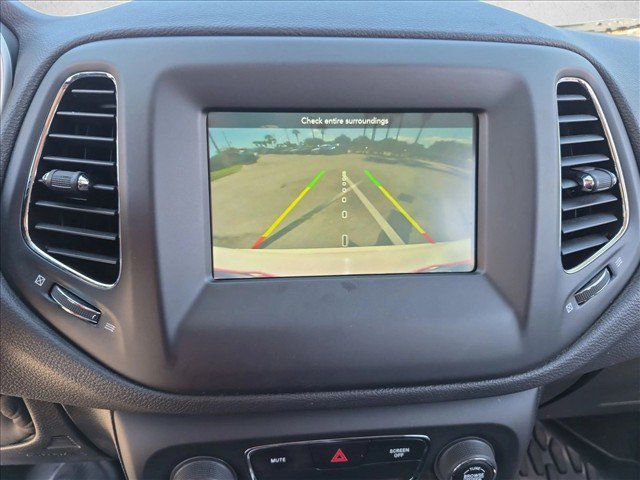 Used 2020 Jeep Compass Latitude AWD/4WD image 13