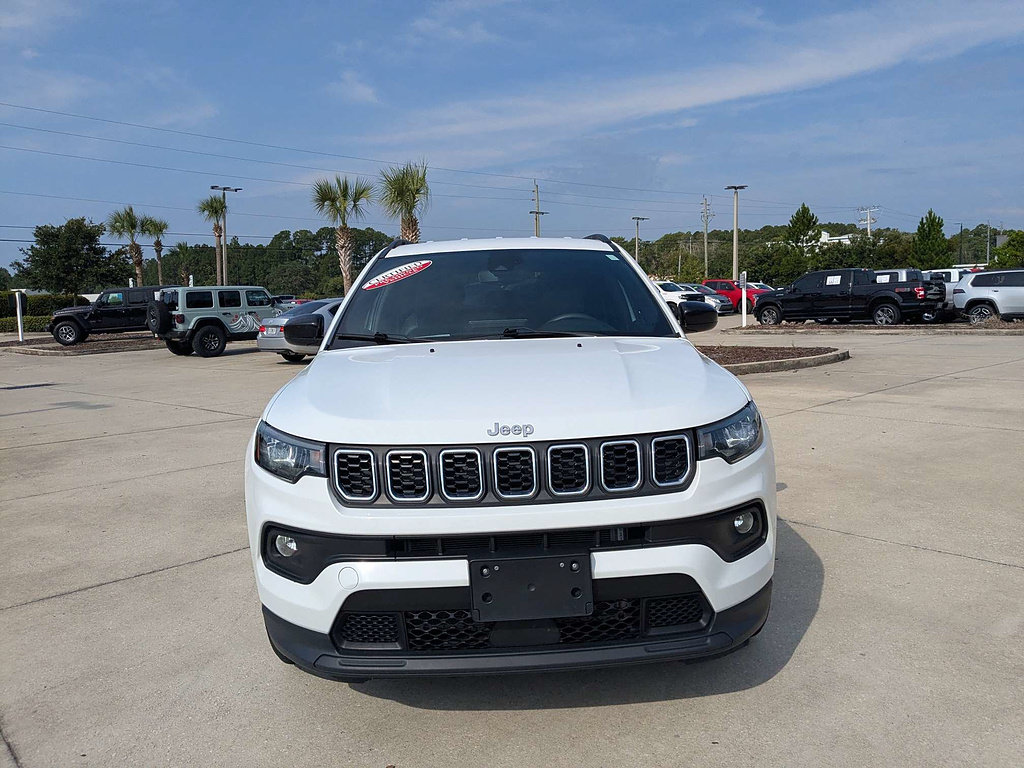 Certified 2024 Jeep Compass Latitude AWD/4WD image 6