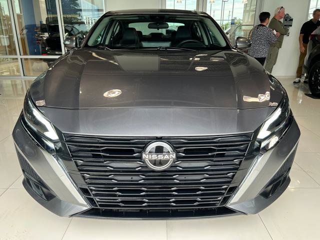 Used 2023 Nissan Altima 2.5 SL AWD/4WD image 4
