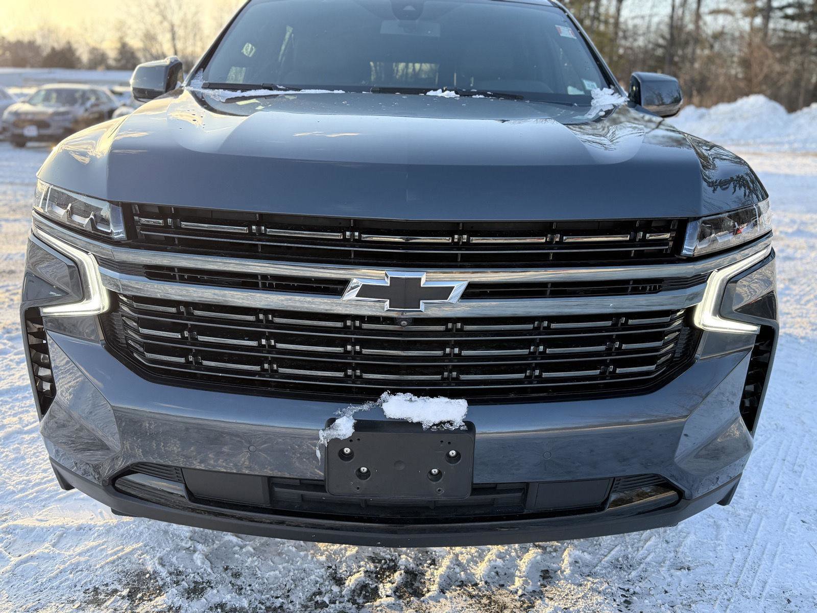 Used 2021 Chevrolet Suburban RST w/ Luxury Package image 2