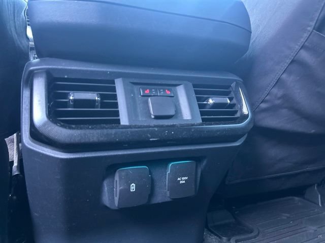 Used 2022 Ford F150 Lightning Platinum AWD/4WD image 39