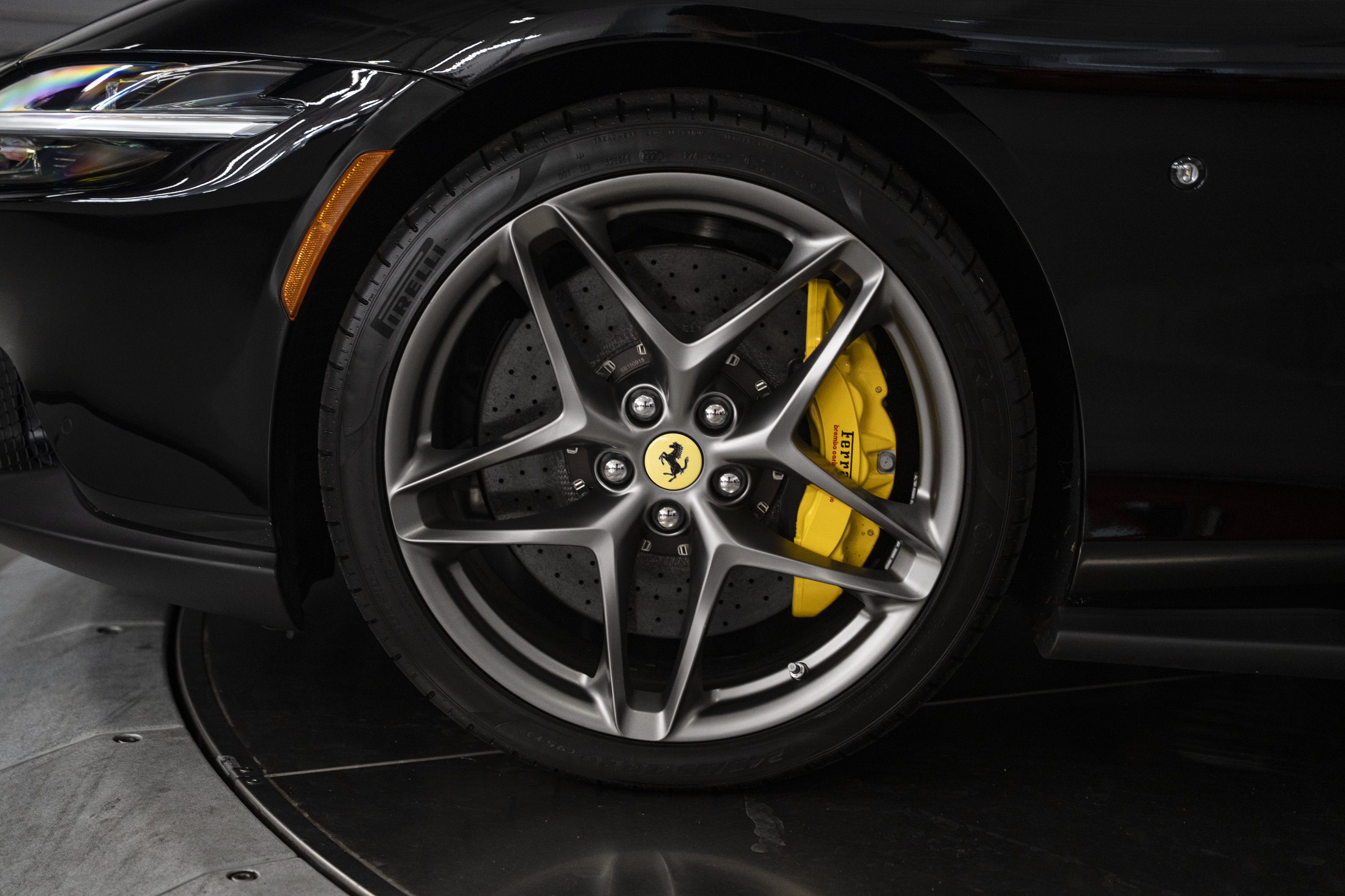 Used 2026 Ferrari Roma Spider RWD image 19