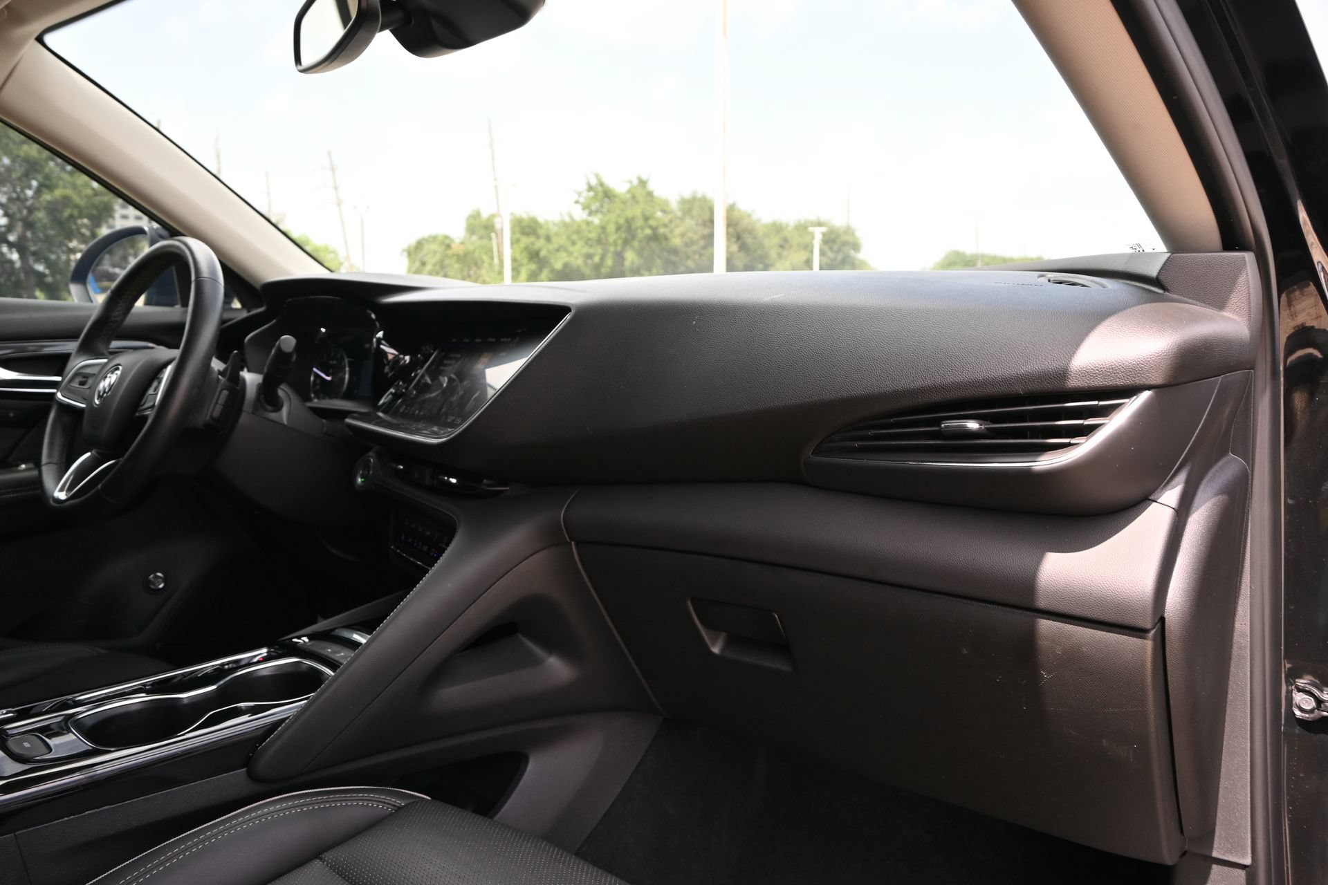 Used 2023 Buick Envision Essence FWD image 24