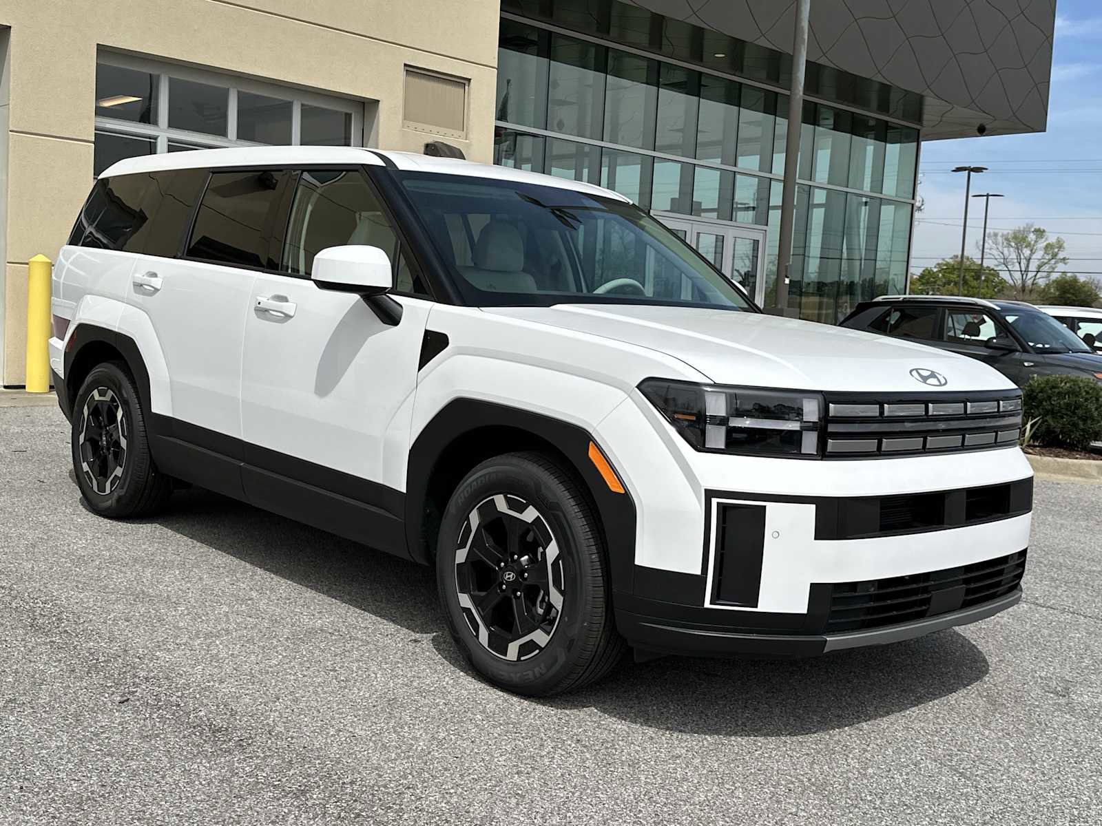 New 2026 Hyundai Santa Fe SE image 2